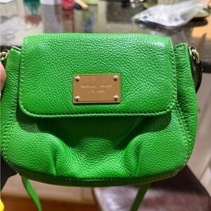 MICHAEL KORS Bright Green Pebbled Leather Crossbody
